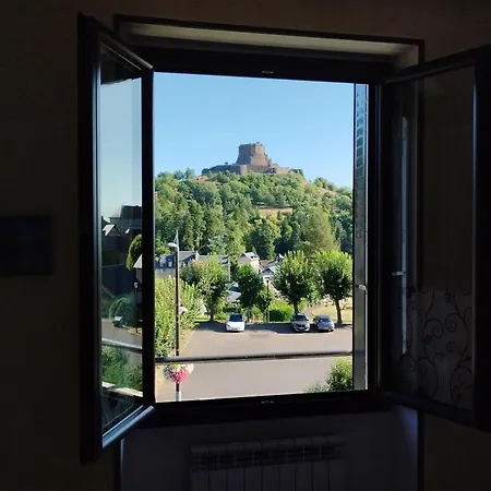 Lägenhet Le Sancy Location 2 Adultes Et 2 Enfants Max Murol