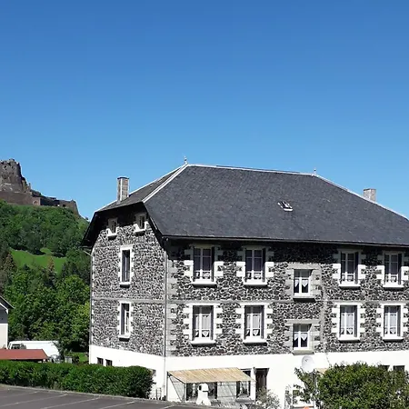 Le Sancy Location 2 Adultes Et 2 Enfants Max