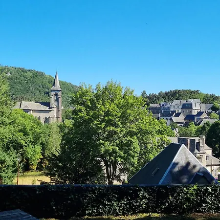 Le Sancy Location 2 Adultes Et 2 Enfants Max *